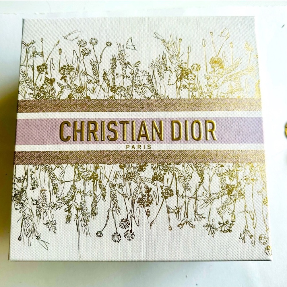 ✨💎DIOR💎✨LIMITED EDITION BOX!